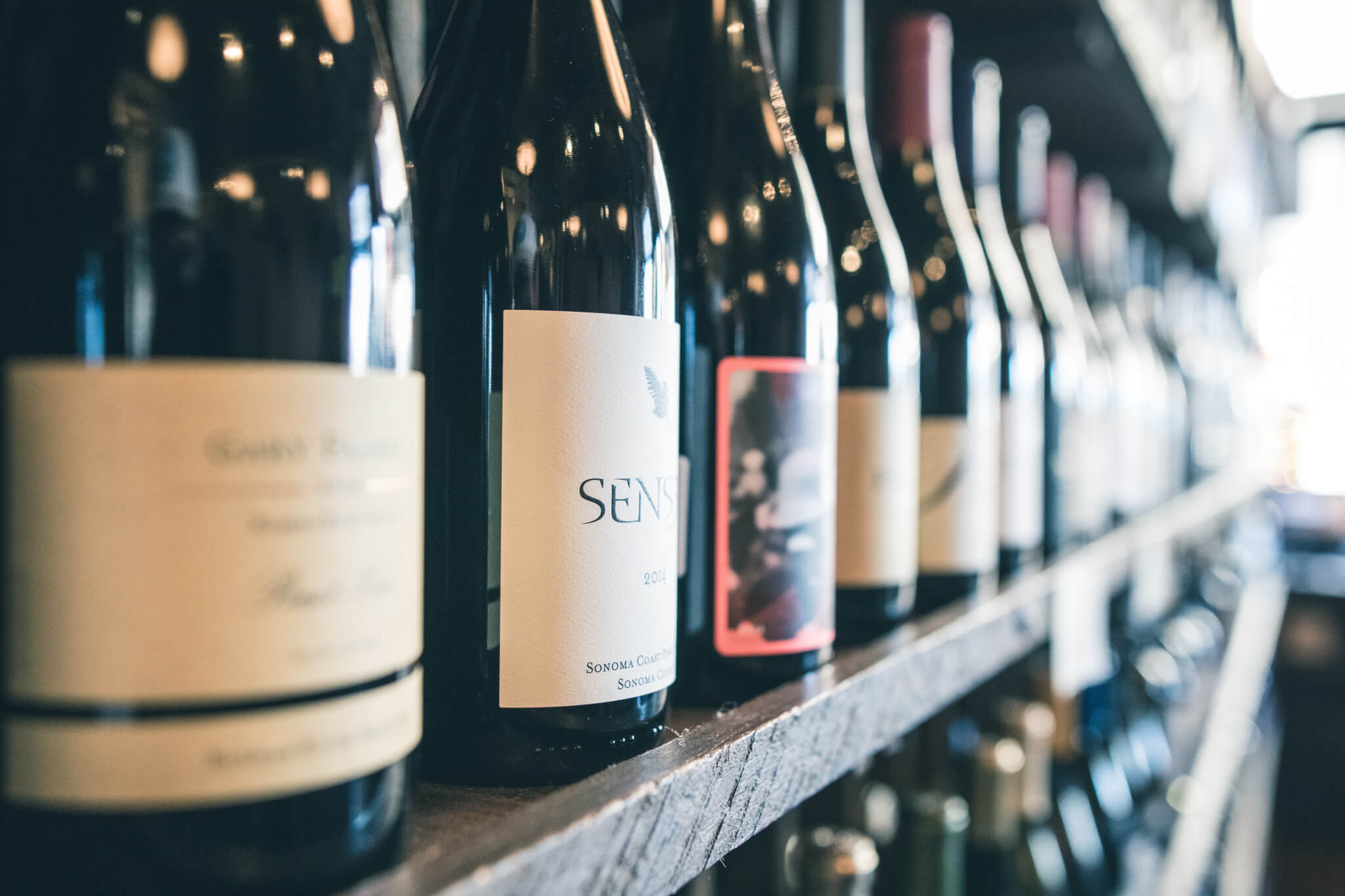 Advantages of Bespoke Wine Labels for any Company