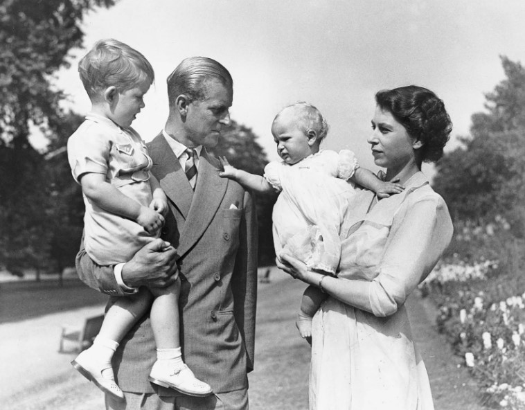 Updated Latest News & Videos, Photos about Queen Elizabeth